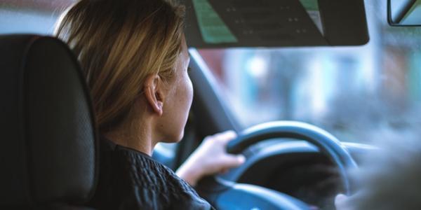 Debo incluir un conductor ocasional en el seguro de coche