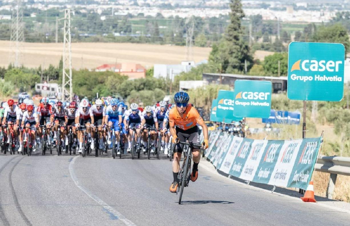 Caser reafirma su compromiso con el deporte como patrocinador de la Vuelta Ciclista a España 2023