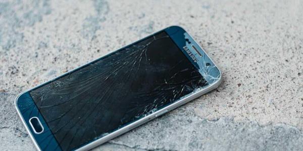 ¿El seguro de móviles cubre la rotura de la pantalla?