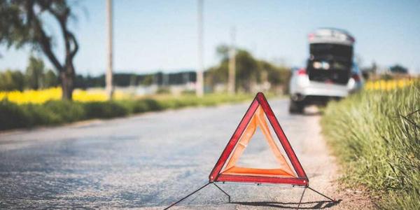 Cómo puedo solicitar asistencia en carretera